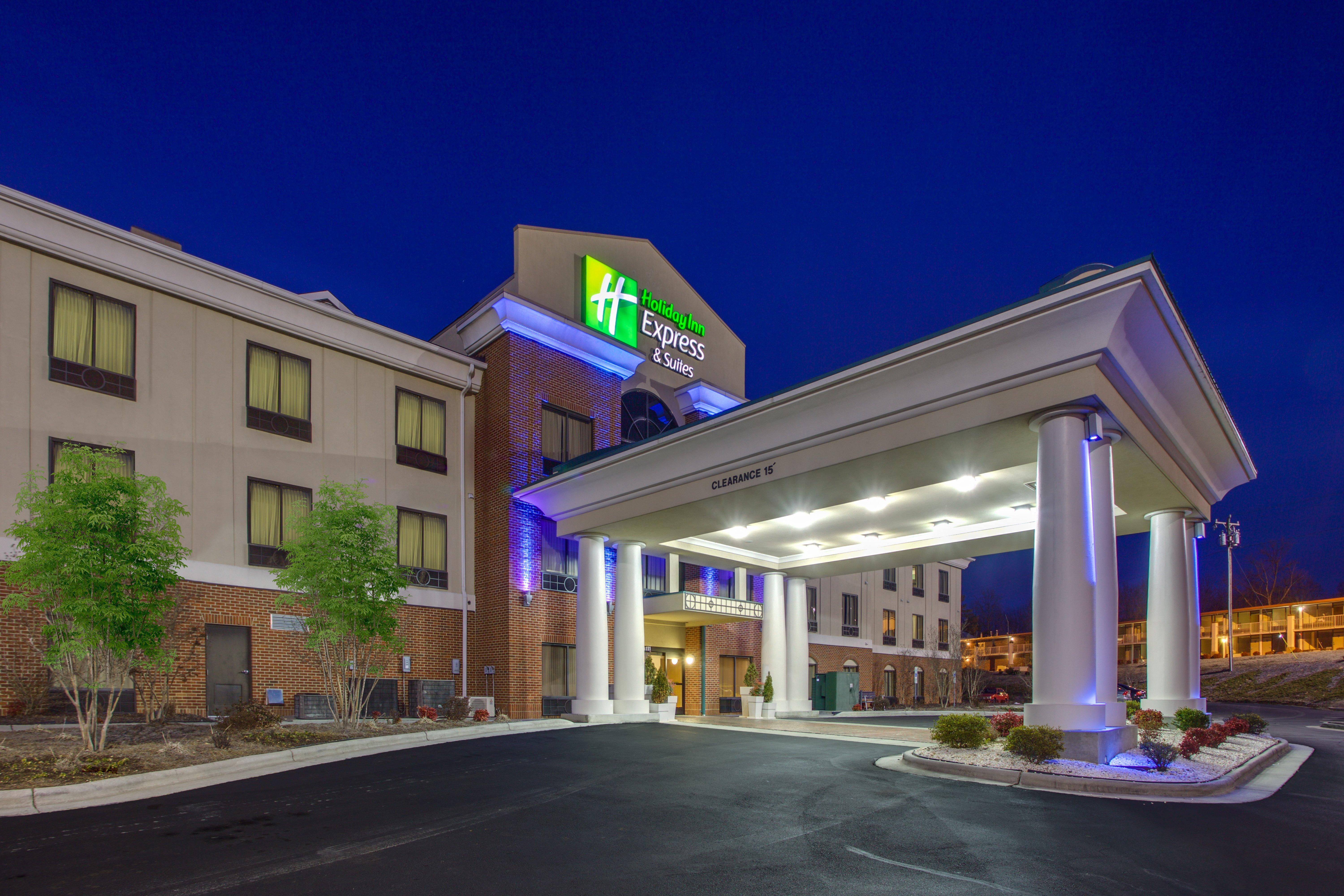 Holiday Inn Express Hotel & Suites Greensboro-East By Ihg Exterior foto