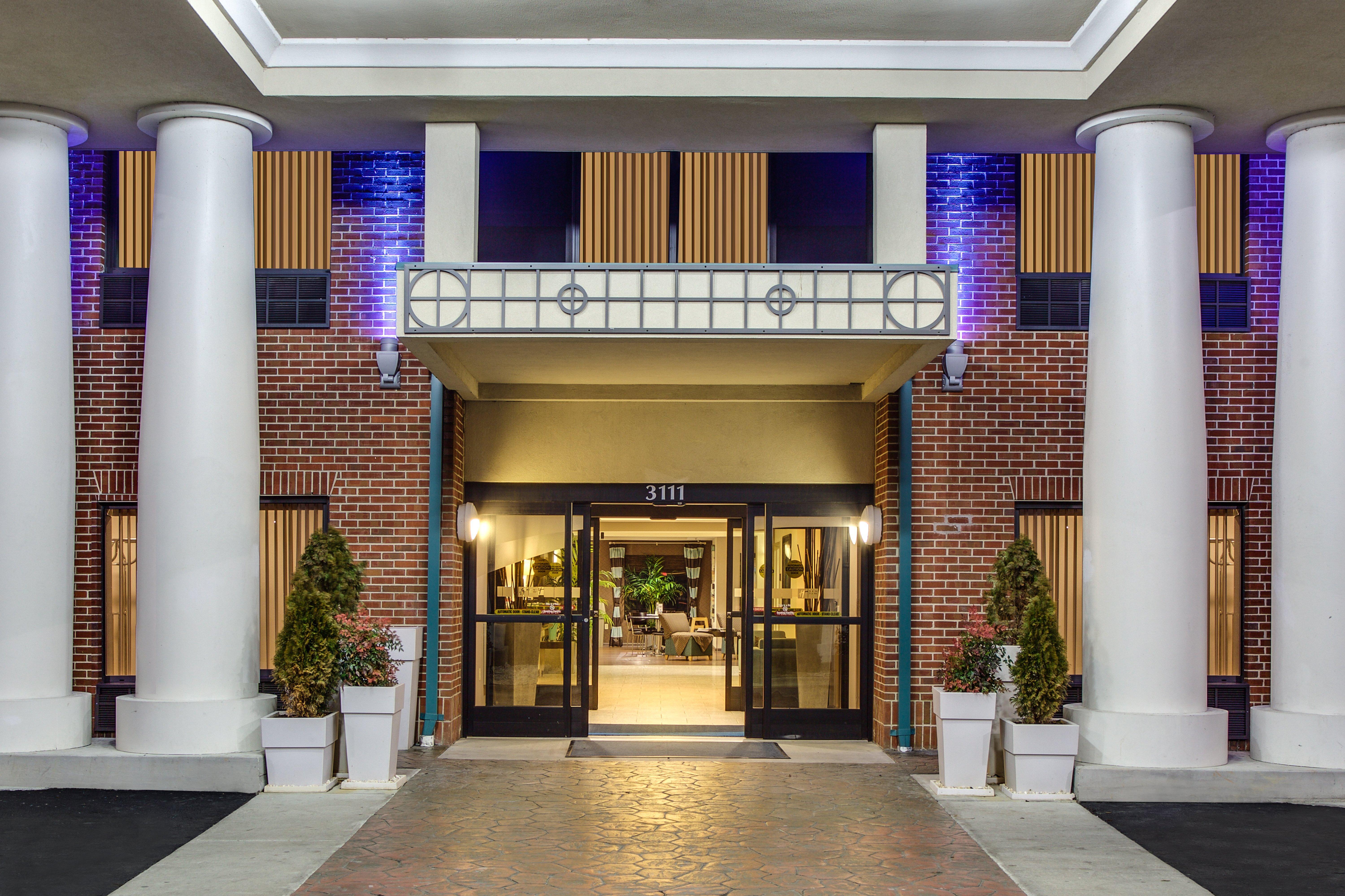 Holiday Inn Express Hotel & Suites Greensboro-East By Ihg Exterior foto